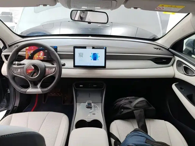 BYD Seal 05 DM-i — Фото автомобиля 9