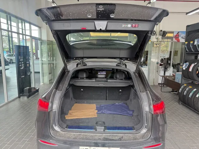 Mercedes-Benz EQE SUV — Фото автомобиля 3