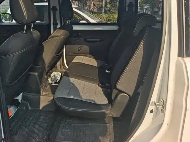 Wuling Hongguang Plus — Фото автомобиля 11