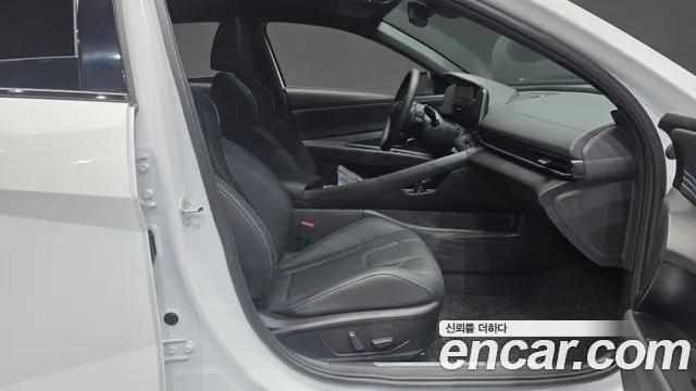 Hyundai AVANTE — Фото автомобиля 11