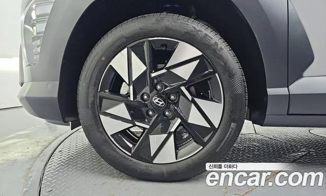 Hyundai Kona SX2 — Фото автомобиля 5