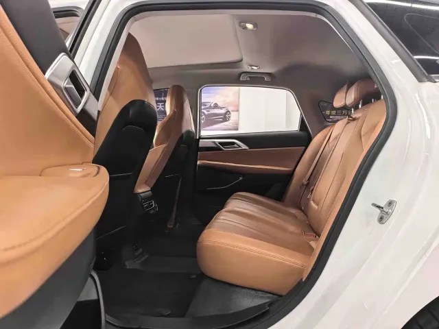 Xpeng P5 — Фото автомобиля 6
