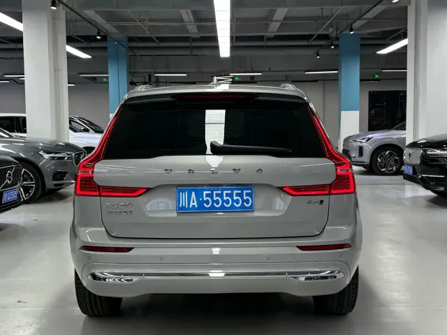 Volvo Volvo XC60 2022 B5 AWD Inscription — Фото автомобиля 3