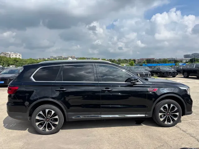 Hongqi HS7 — Фото автомобиля 4
