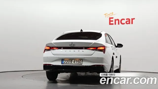 Hyundai AVANTE Avante (CN7) — Фото автомобиля 4