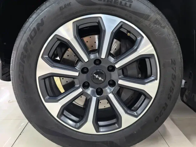BYD FangChengBao Leopard 5 — Фото автомобиля 12
