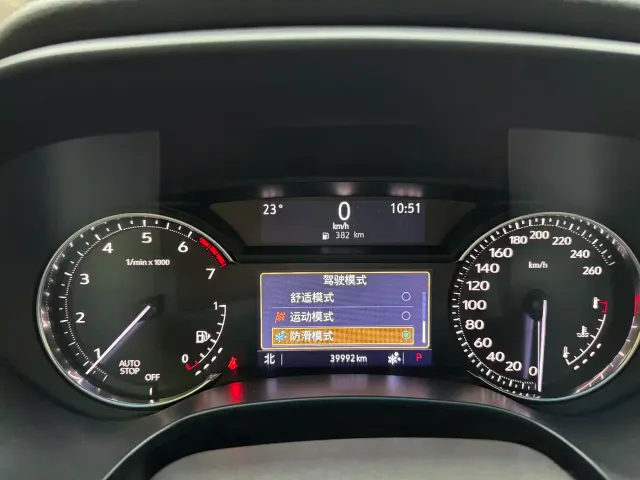 Cadillac CT4 — Фото автомобиля 4