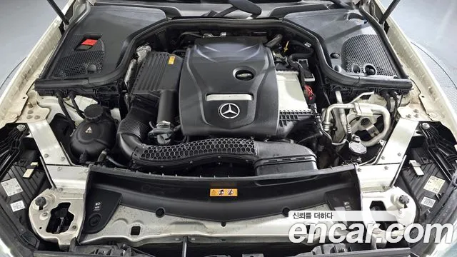 Mercedes-Benz E-Class — Фото автомобиля 6