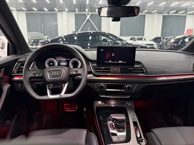 Audi Q5L — Фото автомобиля 6