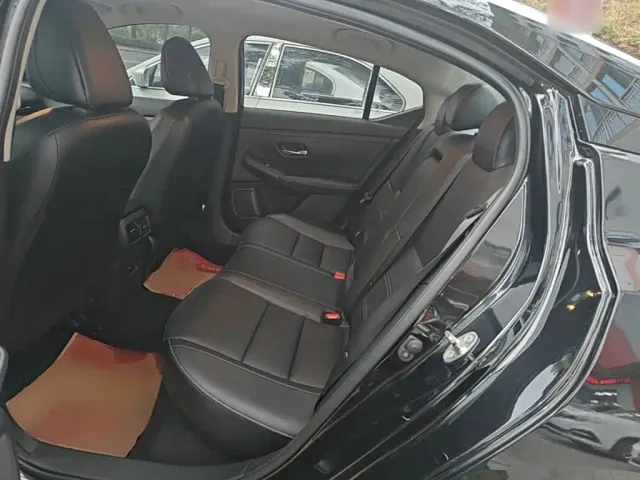 Nissan Sylphy — Фото автомобиля 16