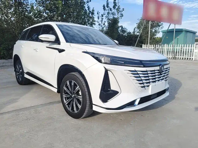 Changan CS75 Plus — Фото автомобиля 3