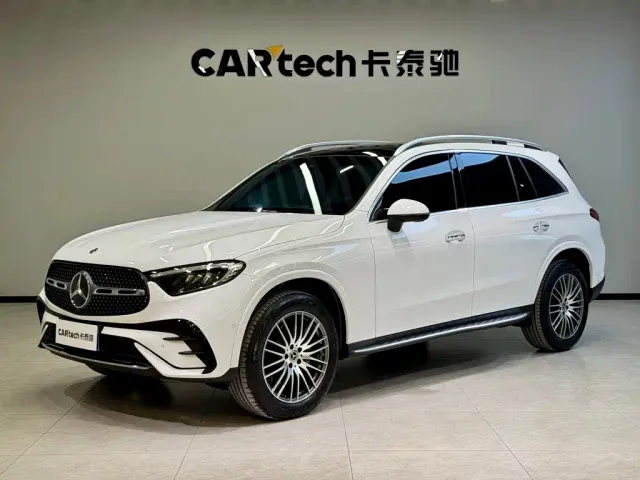 Фотография автомобиля — Mercedes-Benz GLC-Class