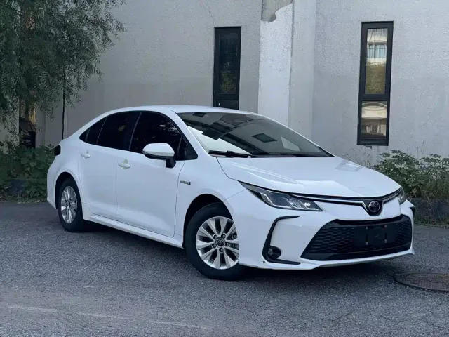 Toyota Corolla — Фото автомобиля 2