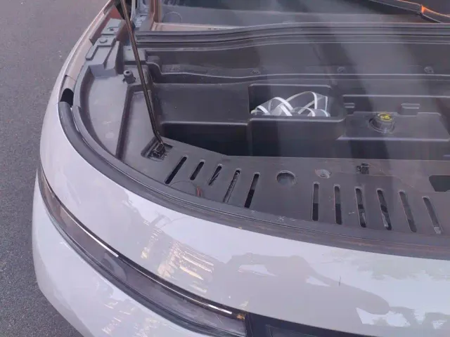 Leapmotor B10 — Фото автомобиля 20