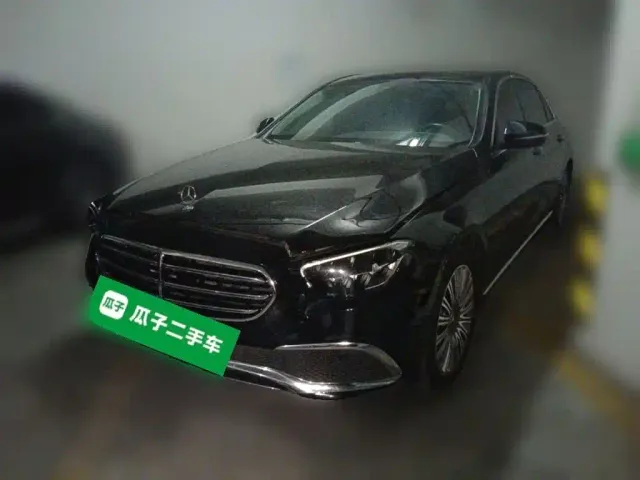 Фотография автомобиля — Mercedes-Benz E-Class
