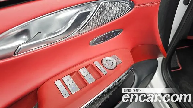 Genesis GV70 2.5T Бензин AWD — Фото автомобиля 17