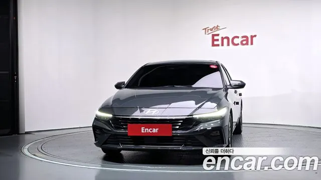 Hyundai Avante CN7 — Фото автомобиля 3