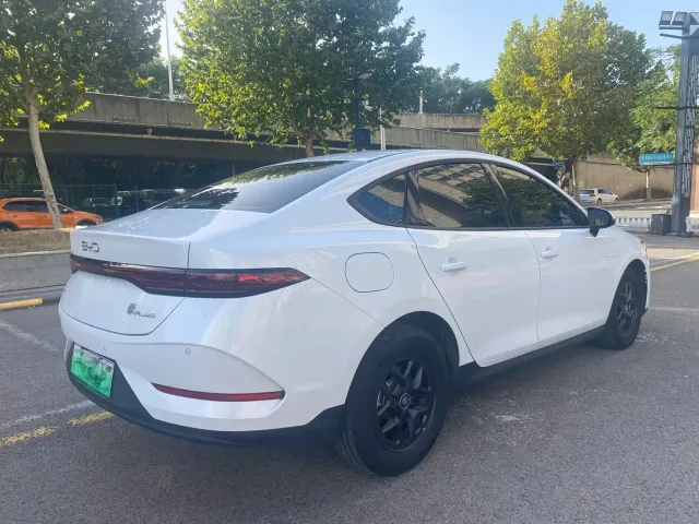 BYD Qin PLUS — Фото автомобиля 5