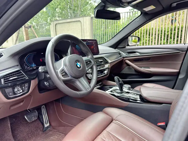 BMW 5 Series — Фото автомобиля 6