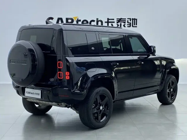 Land Rover Defender — Фото автомобиля 13