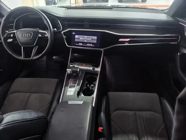 Audi A6L — Фото автомобиля 10