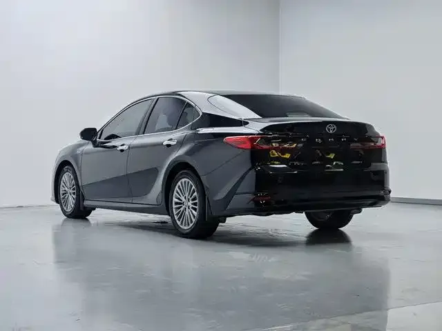 Toyota Camry — Фото автомобиля 11