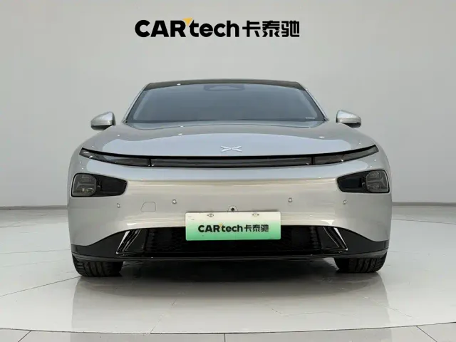Xpeng P7 — Фото автомобиля 3