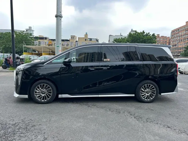 GAC Trumpchi M8 — Фото автомобиля 4