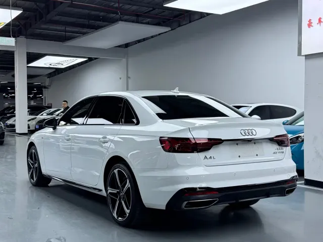 Audi A4L — Фото автомобиля 21