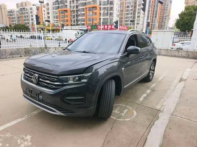 Фотография автомобиля — Volkswagen Tayron