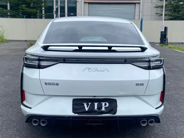 Dongfeng Yixuan — Фото автомобиля 6