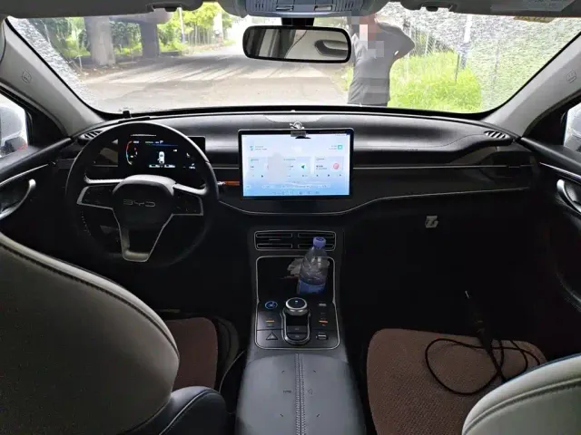 BYD Qin PLUS — Фото автомобиля 12
