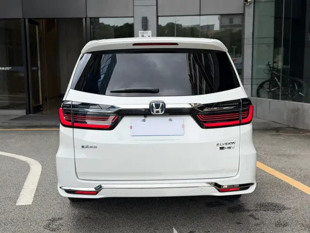 Honda Elysion — Фото автомобиля 25