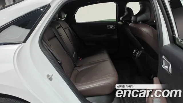 Hyundai Ioniq 6 — Фото автомобиля 17