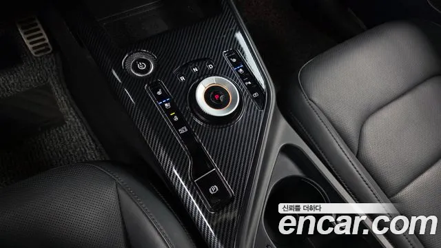 Kia Niro New — Фото автомобиля 12