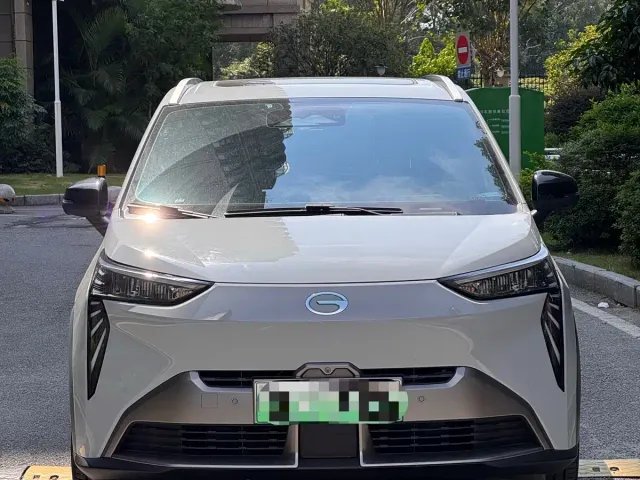 GAC Aion Y — Фото автомобиля 2