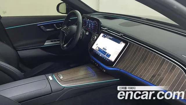 Mercedes-Benz E-Class E-класс W214 E300 4MATIC Exclusive — Фото автомобиля 9