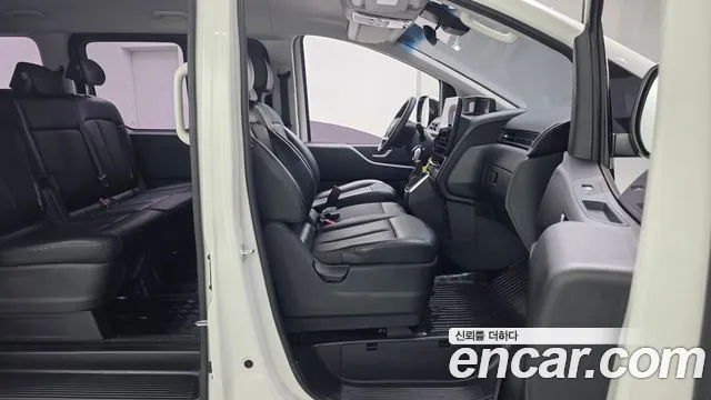 Hyundai Staria Staria 4WD Tourer 9 мест — Фото автомобиля 25