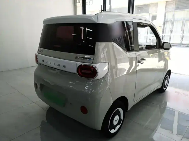 Wuling Hongguang Mini EV — Фото автомобиля 6