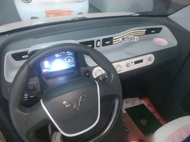 Wuling Hongguang Mini EV — Фото автомобиля 9