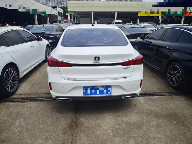 Changan Eado — Фото автомобиля 14