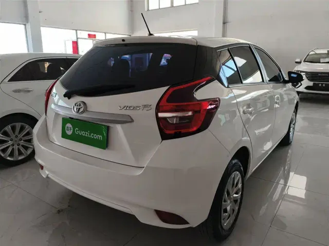 Toyota Vios FS — Фото автомобиля 6