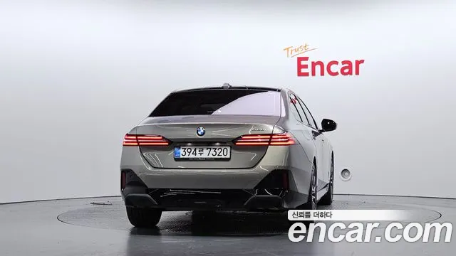 BMW 5-Series — Фото автомобиля 4
