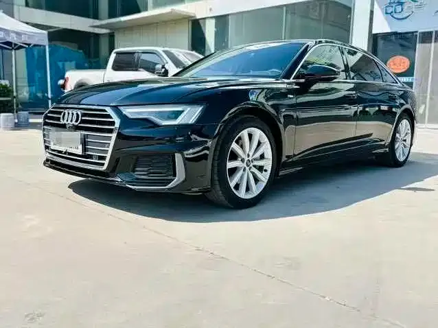 Фотография автомобиля — Audi A6L
