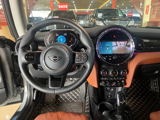 MINI Hatch — Фото автомобиля 8