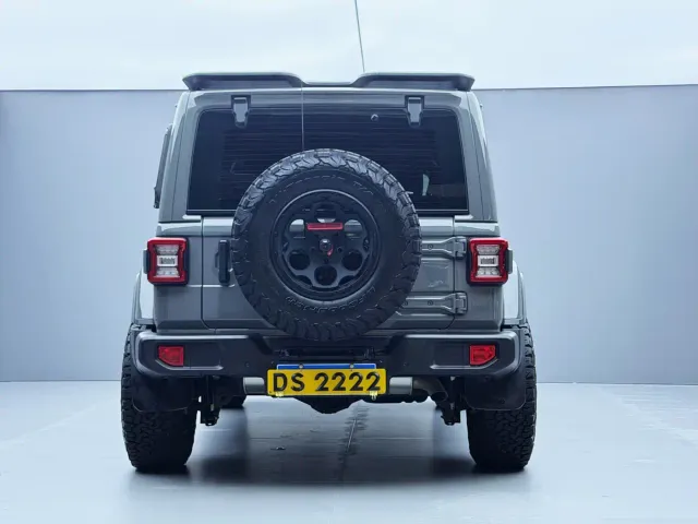 Jeep Wrangler — Фото автомобиля 11