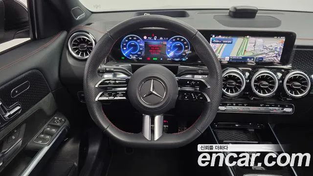 Mercedes-Benz EQB — Фото автомобиля 6