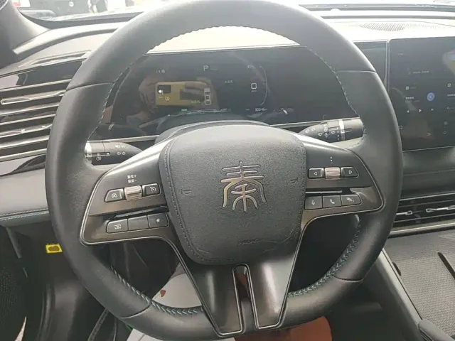 BYD Qin L — Фото автомобиля 10