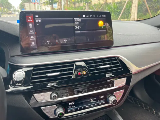BMW 5 Series — Фото автомобиля 16