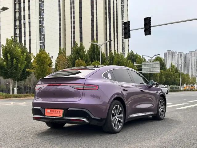 Zhijie Luxeed R7 2026 Pure Electric Max+ — Фото автомобиля 17